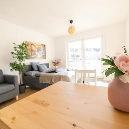 Apartment Fullhouse - - K31 - Balcony - 2 Queensize Beds - Smarttv Eisenach
